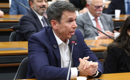 Comissão aprova punição para quem tentar interditar idosos de forma abusiva